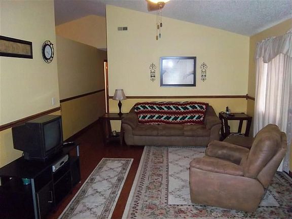 4th image of 3508 Murphy Ct