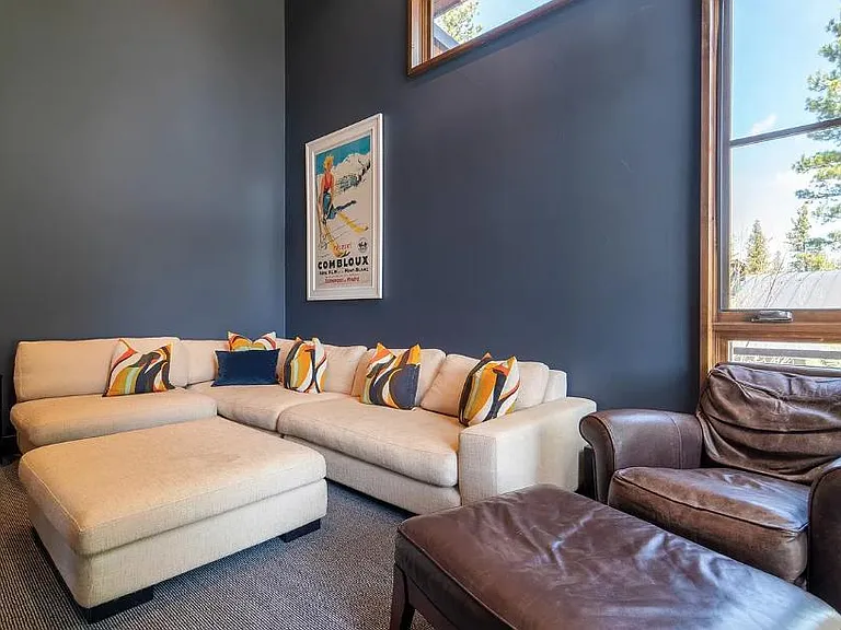 10569 Glenbrook Ct — Photo 37