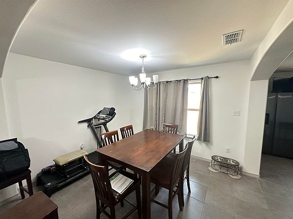 4th image of 3613 Joaquin Ponce Dr