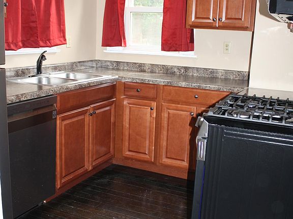 2nd image of 127 Bellfield Ave