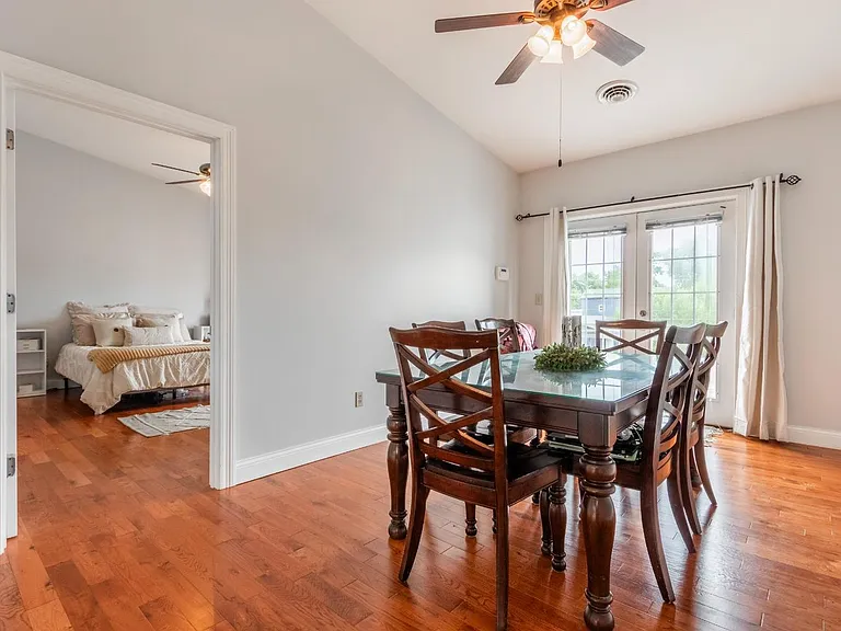 316 Walnut St — Photo 9