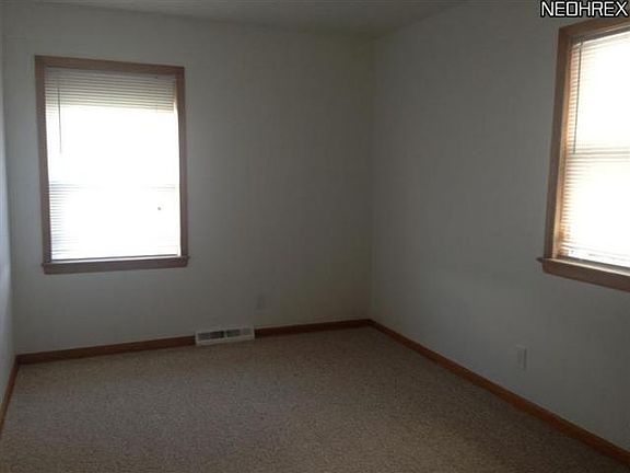 4th image of 3901 Stanfield Dr #1