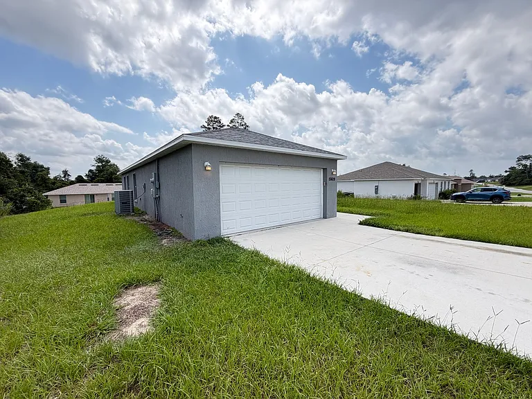 15619 SW 23rd Court Rd — Photo 2