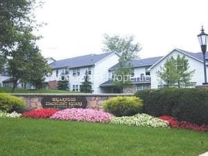 Coachlight Square Entrance