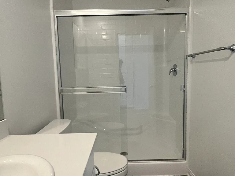 Private In-Law Suite Full bathroom