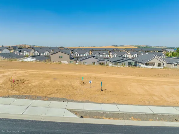 28 Steptoe Dr, Cheney, WA 99004