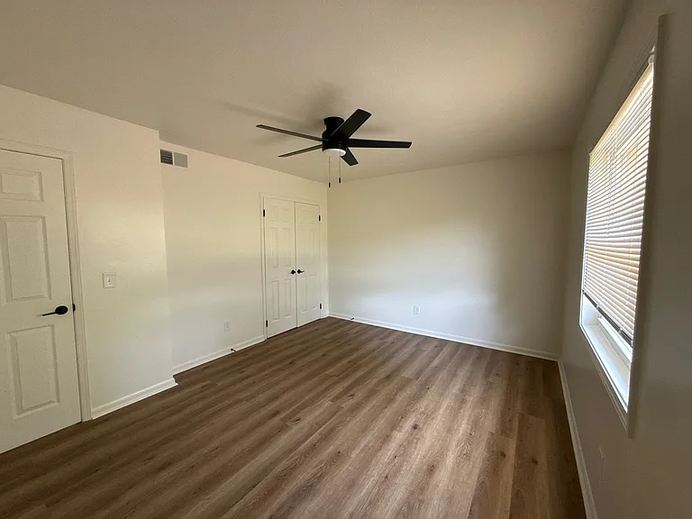 5921 Norton St — Photo 11