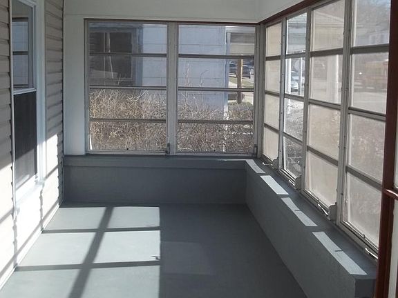 2nd image of 2120 Grand Blvd
