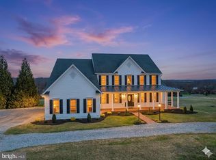 18222 Whitehall Farm Ln, Bluemont, VA 20135