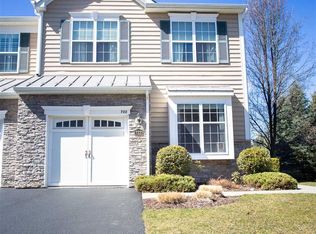 722 Huntington Dr, Fishkill, NY 12524