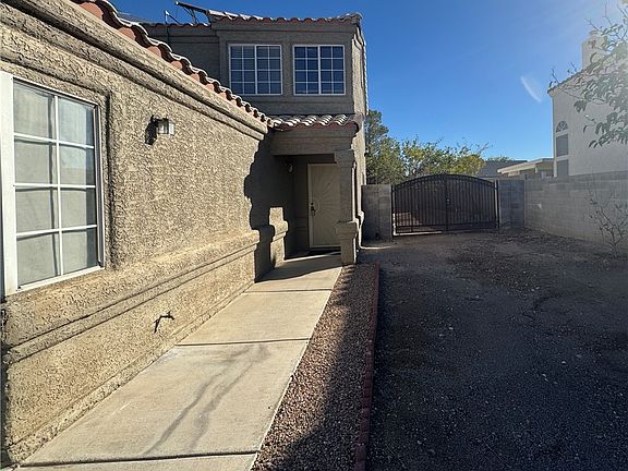 3rd image of 8077 Cetus Cir