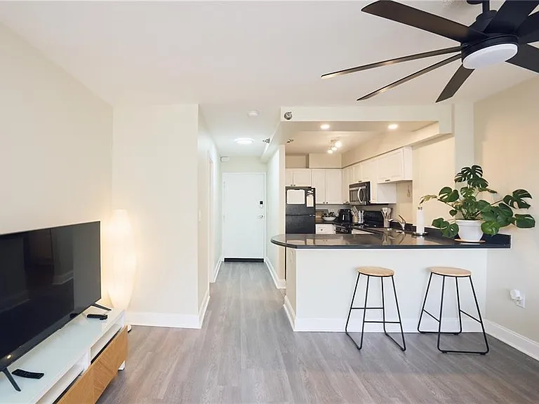 2479 Peachtree Rd NE #611 — Photo 1