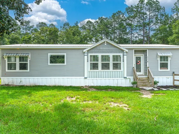 5979 Old River Rd, Baker, FL 32531