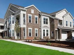 24753 E Applewood Dr #202, Aurora, CO 80016