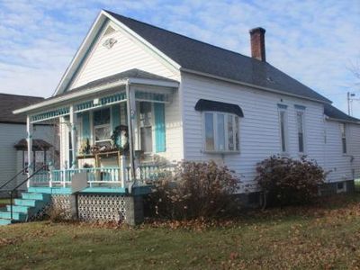 1404 16th Ave, Menominee, MI, 49858