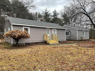 56 Hobbs Rd, Pelham, NH 03076