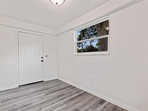 2nd image of 112 S Fern Rd #112