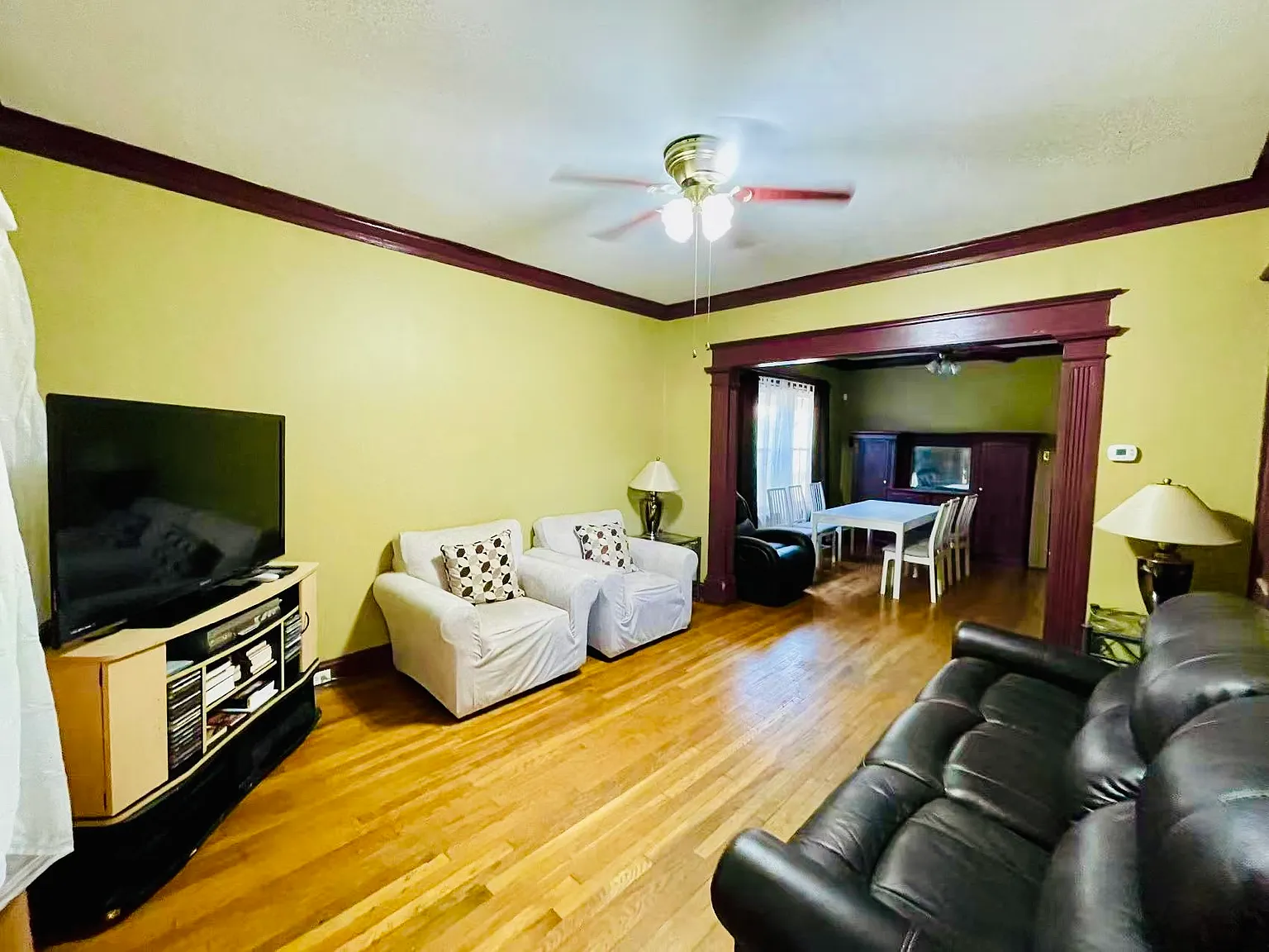 2 bed, 900 sqft, $2,000 — Photo 2
