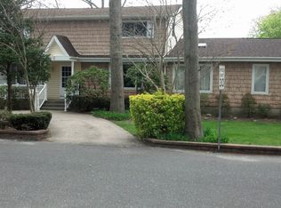 6 Kingdom Ct, Lake Ronkonkoma, NY 11779