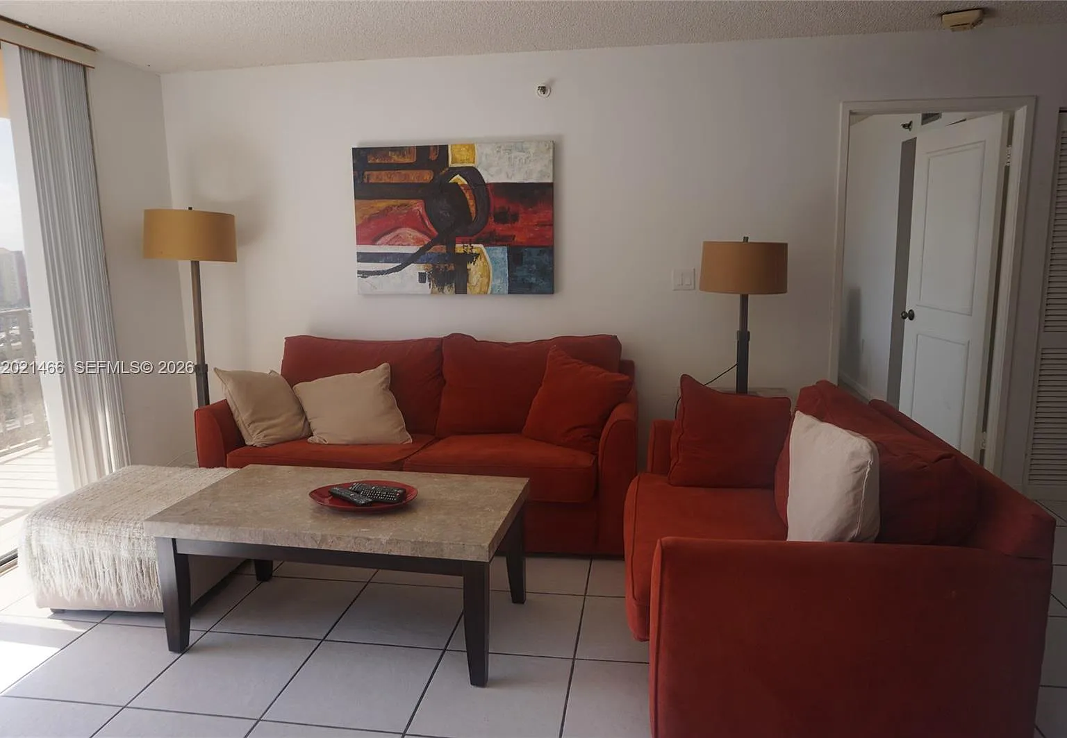 Winston Towers 600 Condo — Photo 4