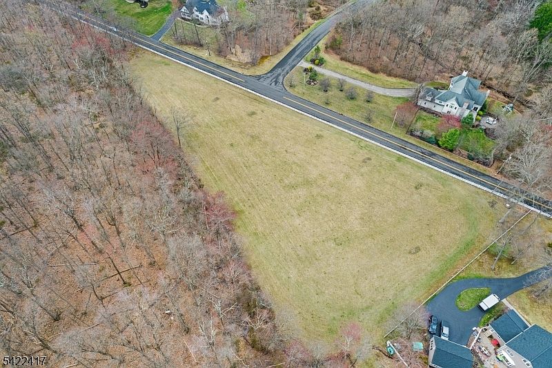 2nd image of 48A Broadway Road