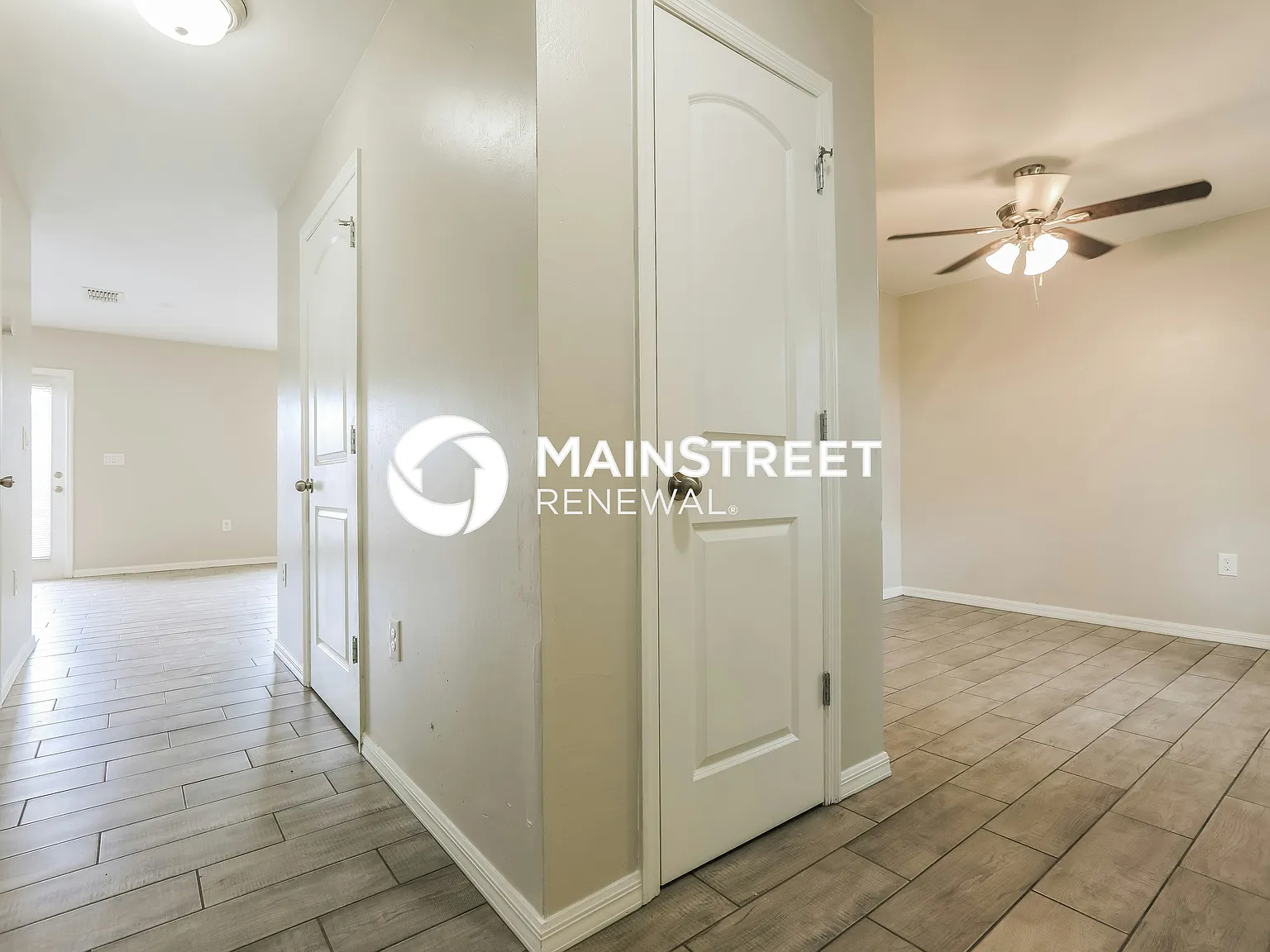 23192 Aberdeen Ave — Photo 4
