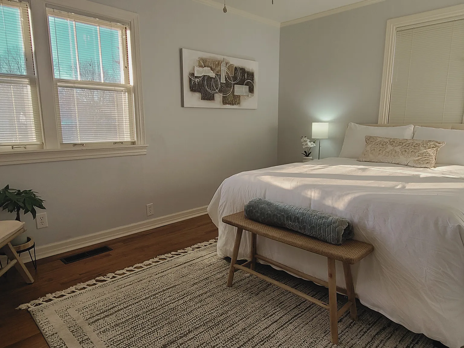 3 bed, 1460 sqft, $3,027 — Photo 3