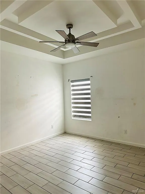 3 bed, 2.0 bath, 4176 sqft, $1,350 — Photo 4