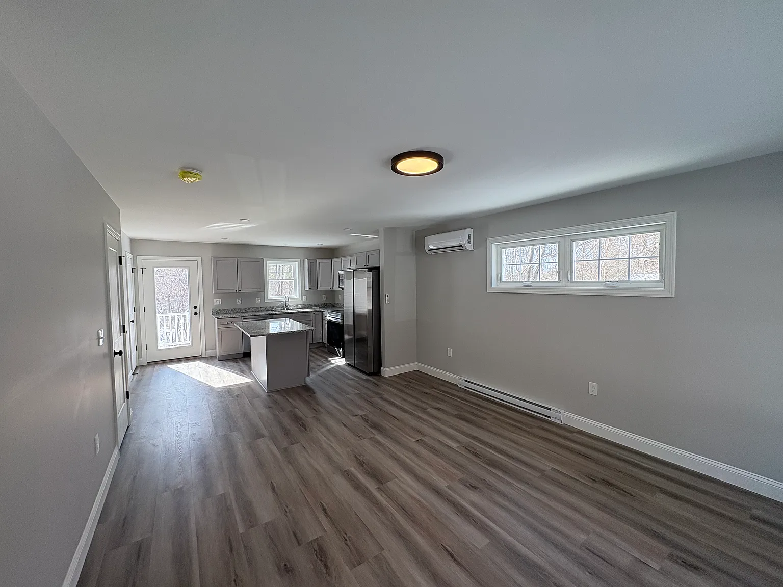 2 bed, 1.5 bath, 1000 sqft, $2,100 — Photo 2