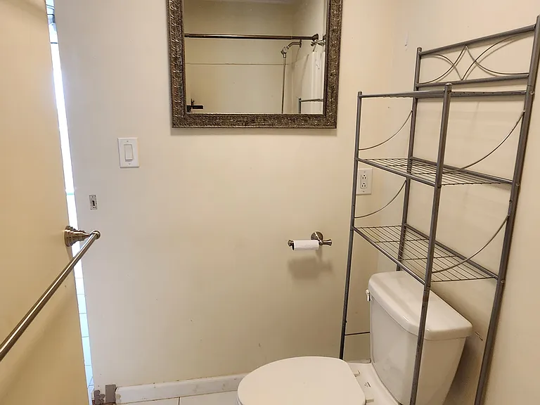 1145 Kaumoku St — Photo 24