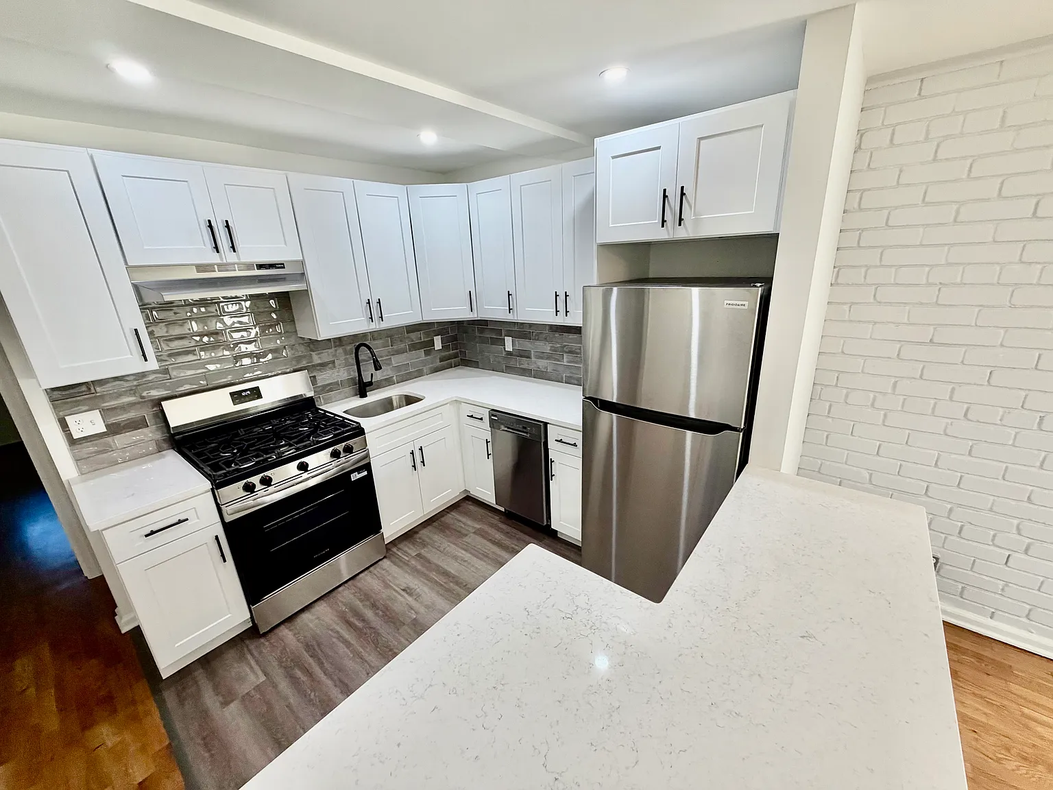 Stonelea Pl, New Rochelle — Photo 2