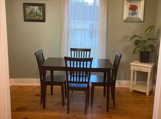 8 Carrolls Ln, Rockland, ME 04841