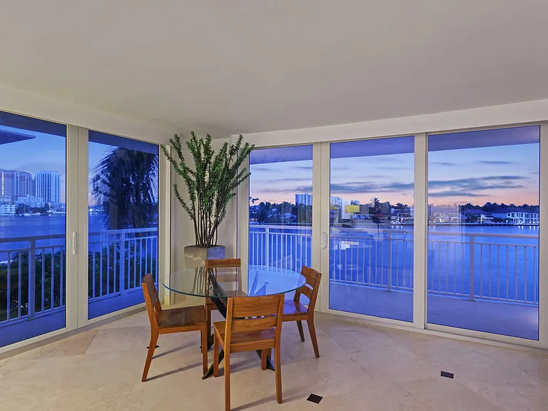 511 Bayshore Dr #401 — Photo 1