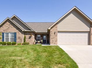 1136 Cherbourg Dr, Maryville, TN 37801