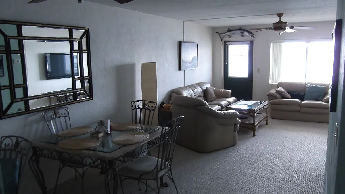 2 bed, 1000 sqft, $1,600 — Photo 4