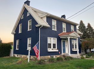 39 N Kinzer Ave, New Holland, PA
