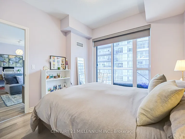 39 Annie Craig Dr #1018 — Photo 13