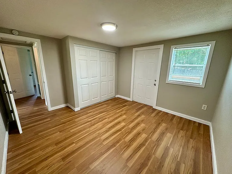 902 Canal Dr — Photo 4