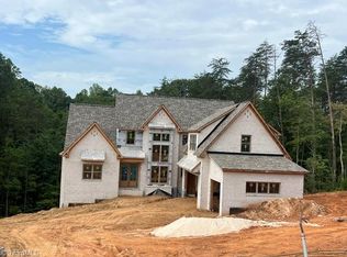 8209 Lulworth Dr, Stokesdale, NC 27357