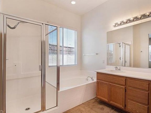 3rd image of 35422 Date Palm St