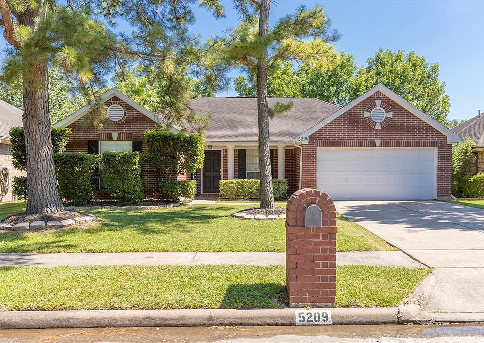1st image of 5209 Valley Brook Ct