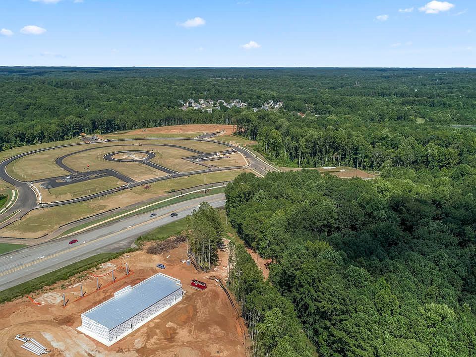 2nd image of 0 E Lake Pkwy