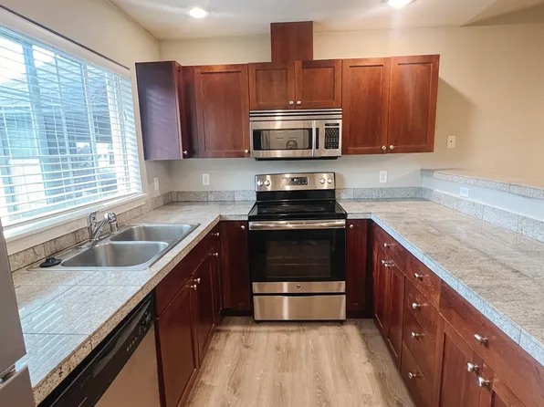 25025 SE Klahanie Blvd, Issaquah, WA