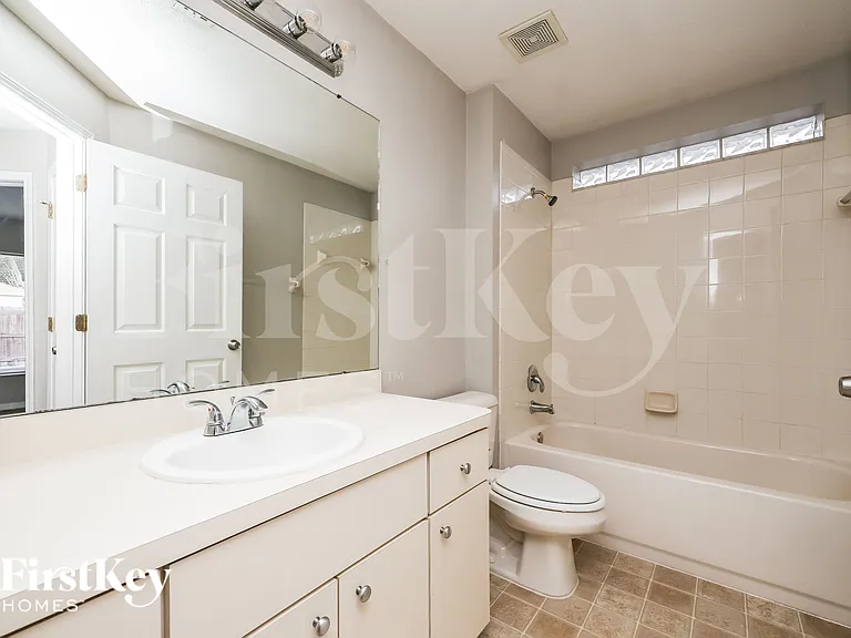 11133 Lakeside Vista Dr — Photo 17