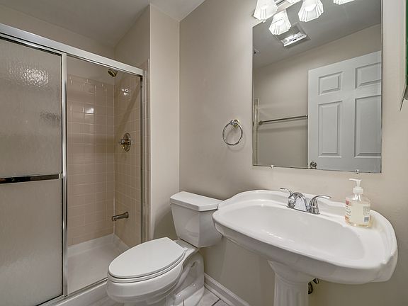 5th image of 20352 Charter Oak Dr