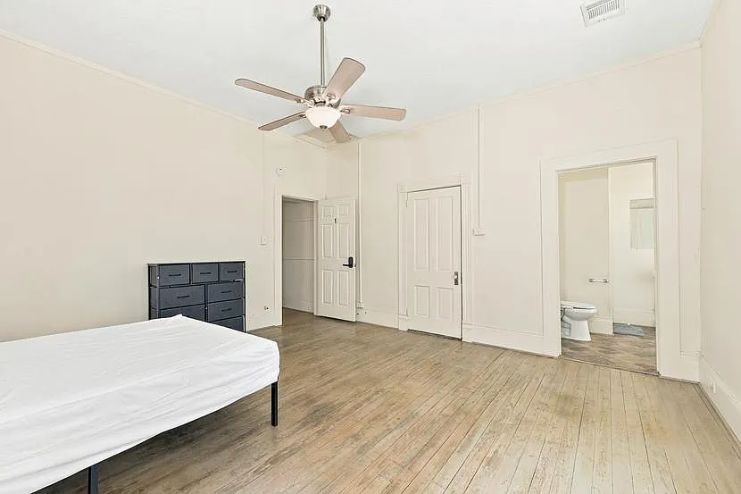 3 bed, 2.0 bath, 1000 sqft, $979 — Photo 2