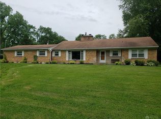 8630 Dog Leg Rd, Dayton, OH 45414