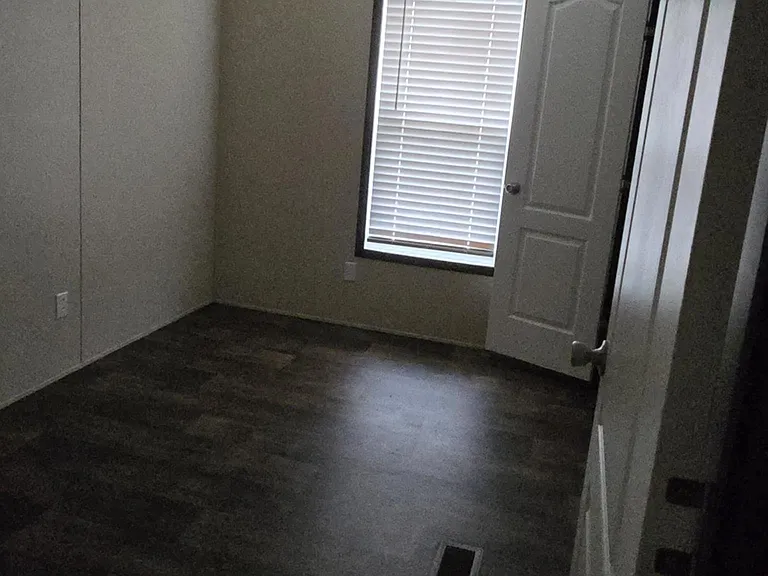 166 Wesley Way — Photo 4