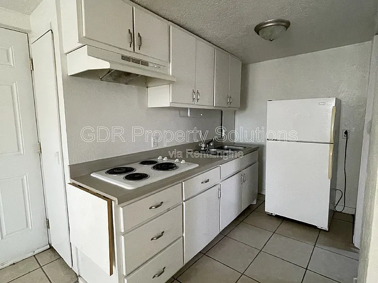 408 Pennsylvania St SE #C — Photo 9