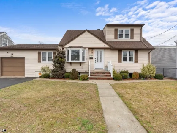 90 Willard Ave, Totowa Boro, NJ 07512